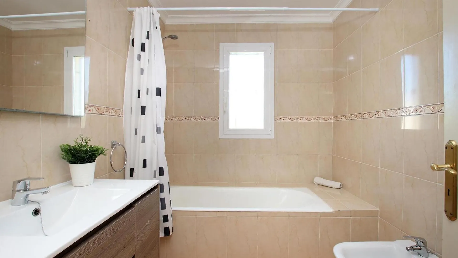Wunderschoene Villa Mit Herrlichem Meerblick Alcúdia
